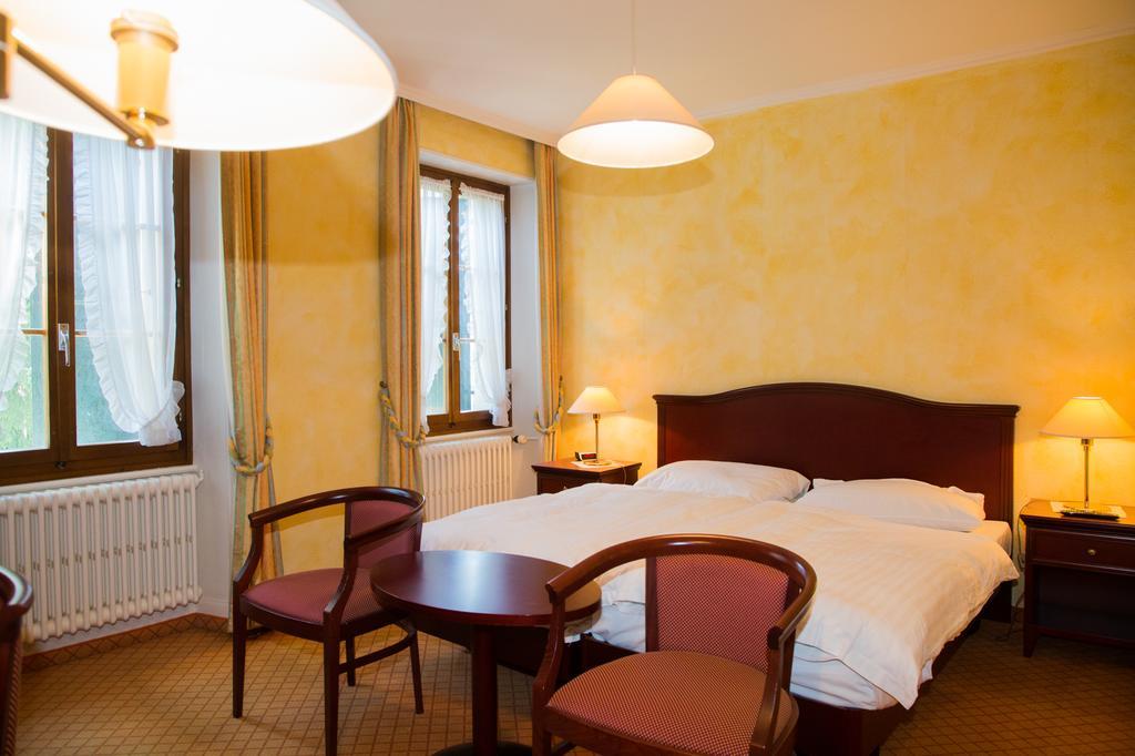 Hotel De Bahyse ブロネ エクステリア 写真