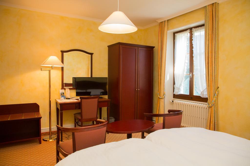 Hotel De Bahyse ブロネ エクステリア 写真